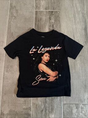 Hybrid Apparel Black Selena 'La Leyenda' Graphic Tee
